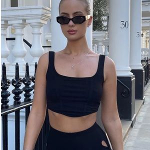 White fox Embrace the moment crop black top